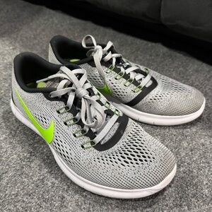Nike Free RN Pure Platinum Electric Green Running Training Shoes Women’s Sz 6.5